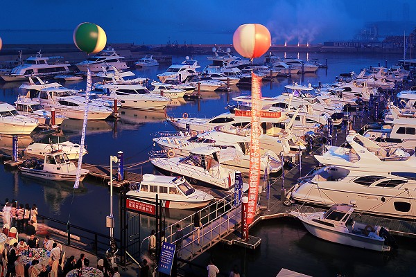 大連星海灣國(guó)際游艇俱樂(lè)部 大連星海灣國(guó)際游艇俱樂(lè)部