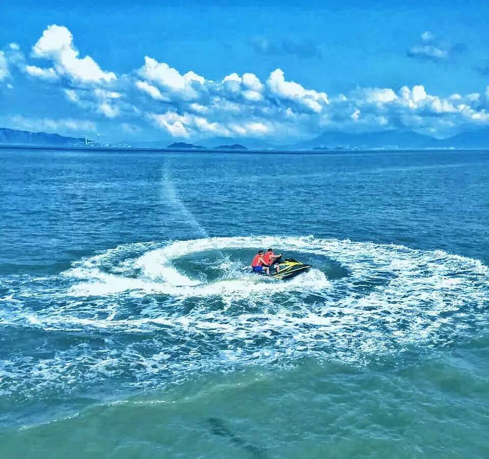 你愛上游艇,就更應(yīng)該愛上摩托艇!