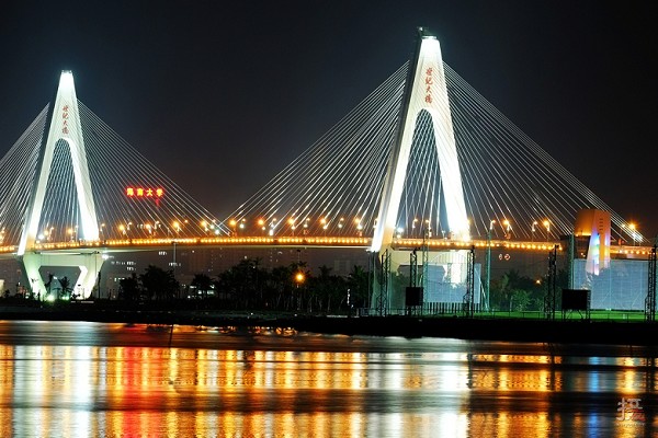 海口新埠島國(guó)際游艇會(huì)→世紀(jì)大橋 海口新埠島國(guó)際游艇會(huì)→世紀(jì)大橋