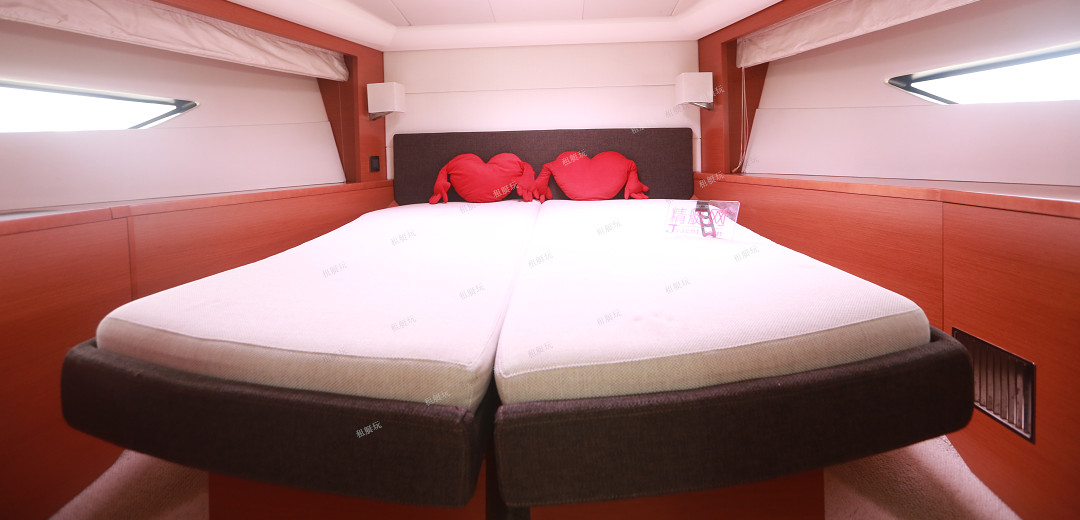 法國亞諾50英尺飛橋游艇 法國亞諾50英尺飛橋游艇