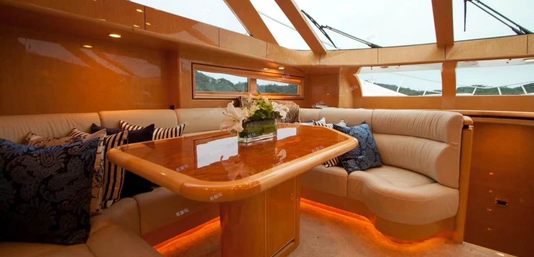 70尺豪華游艇 70尺豪華游艇