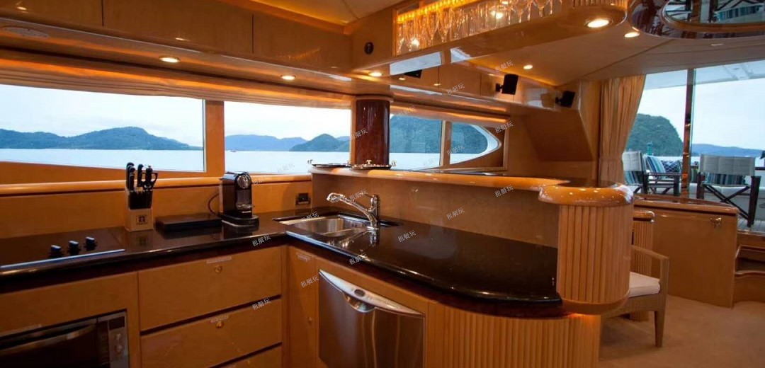 70尺豪華游艇 70尺豪華游艇