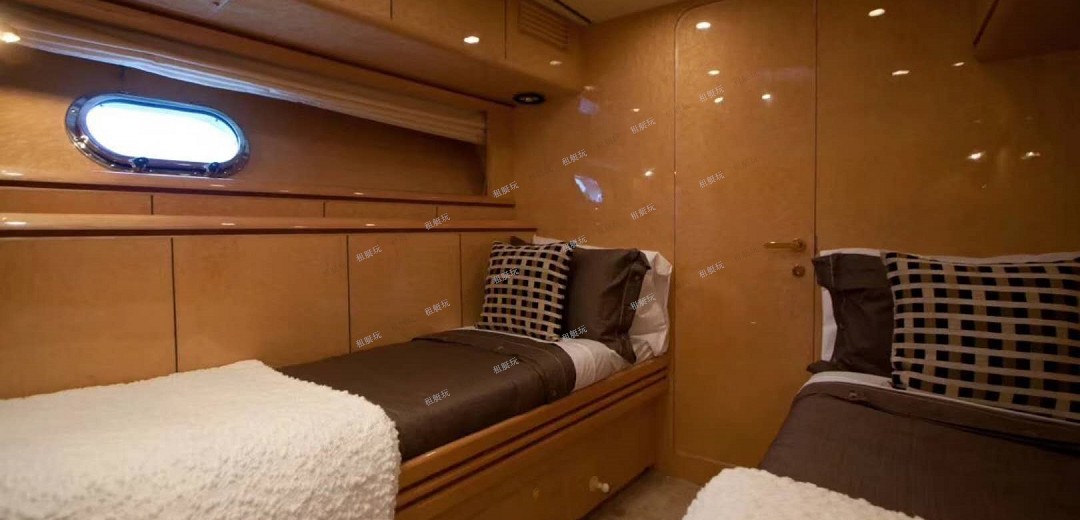 70尺豪華游艇 70尺豪華游艇