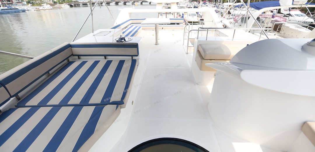 70英尺飛橋游艇 70英尺飛橋游艇
