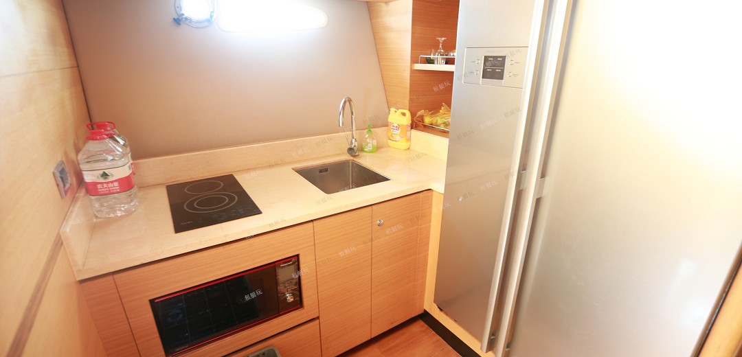 70英尺飛橋游艇 70英尺飛橋游艇